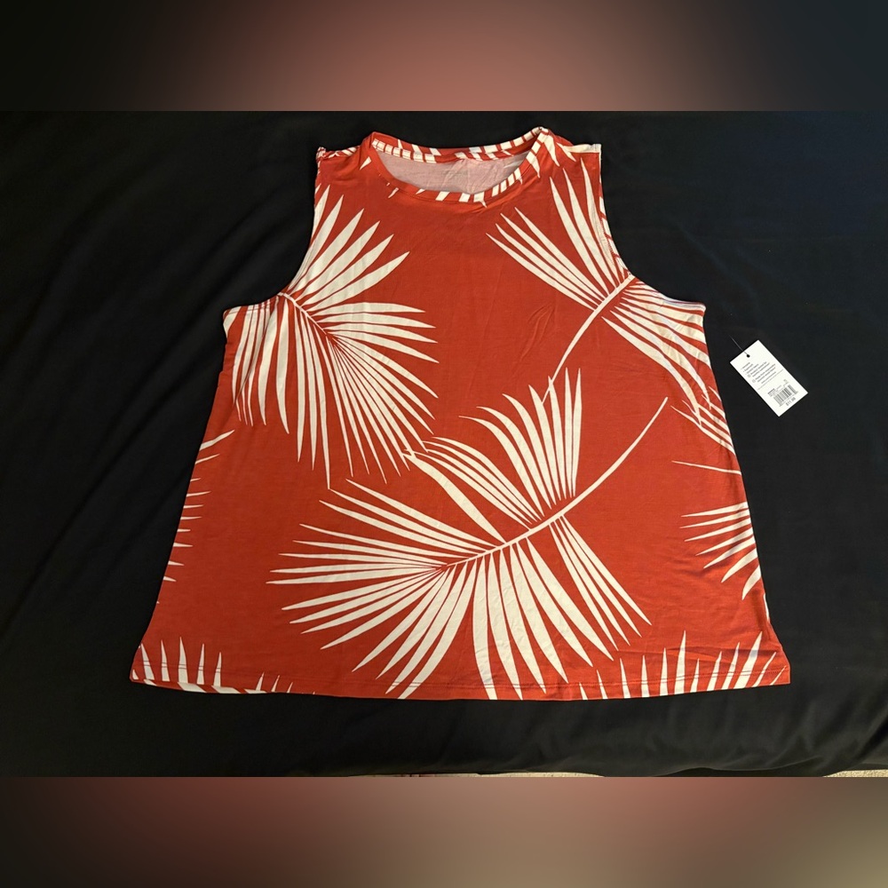 Women’s Nine West high neck tank clay and cream tropical print NWT in size XXL
